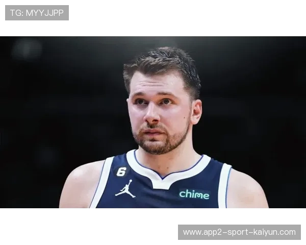 东契奇外线后撤跳投再响,独行侠主场沸腾